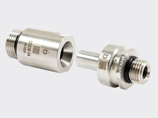 UQDB 盲插式快拆接頭於機櫃液冷應用情境示意圖